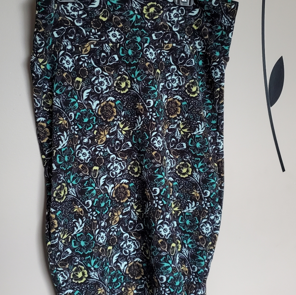 Lularoe Cassie skirt